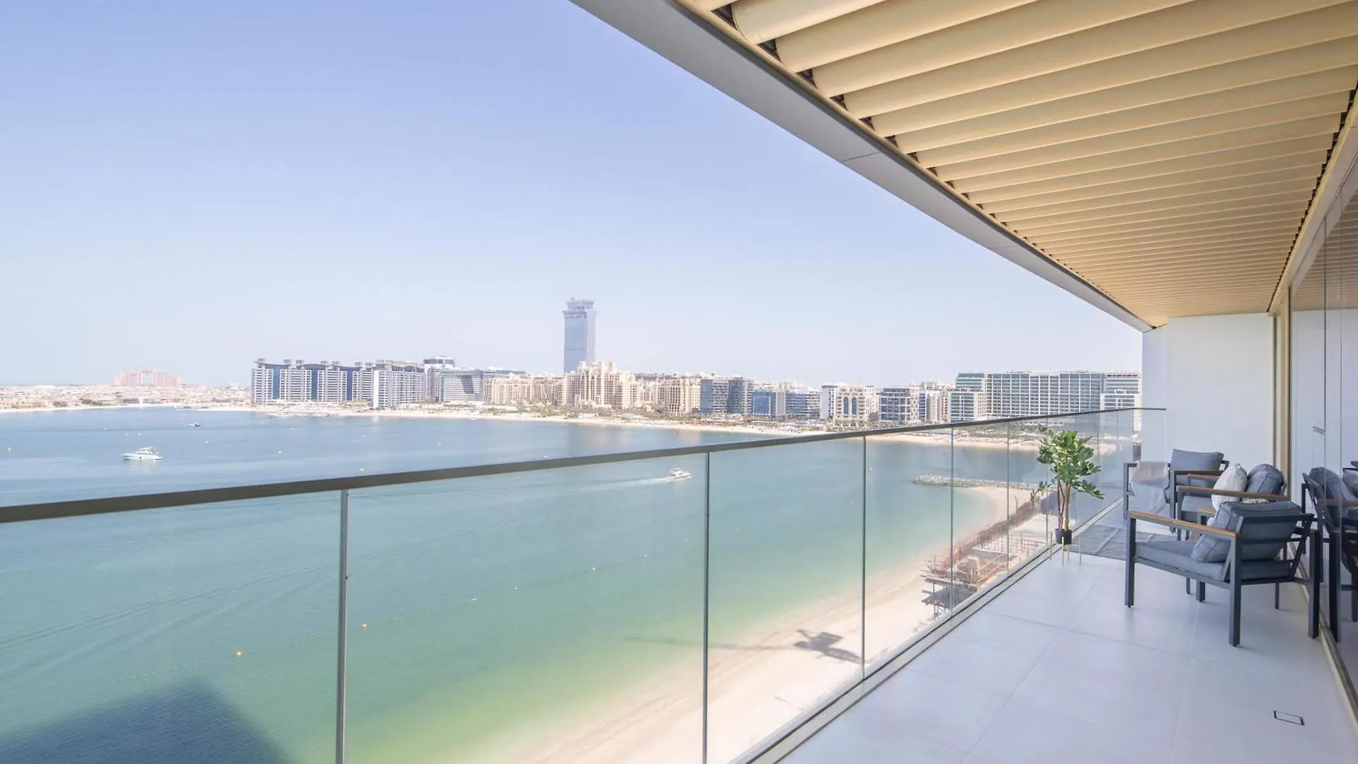 Frank Porter - Grand Bleu Dubai Apartment