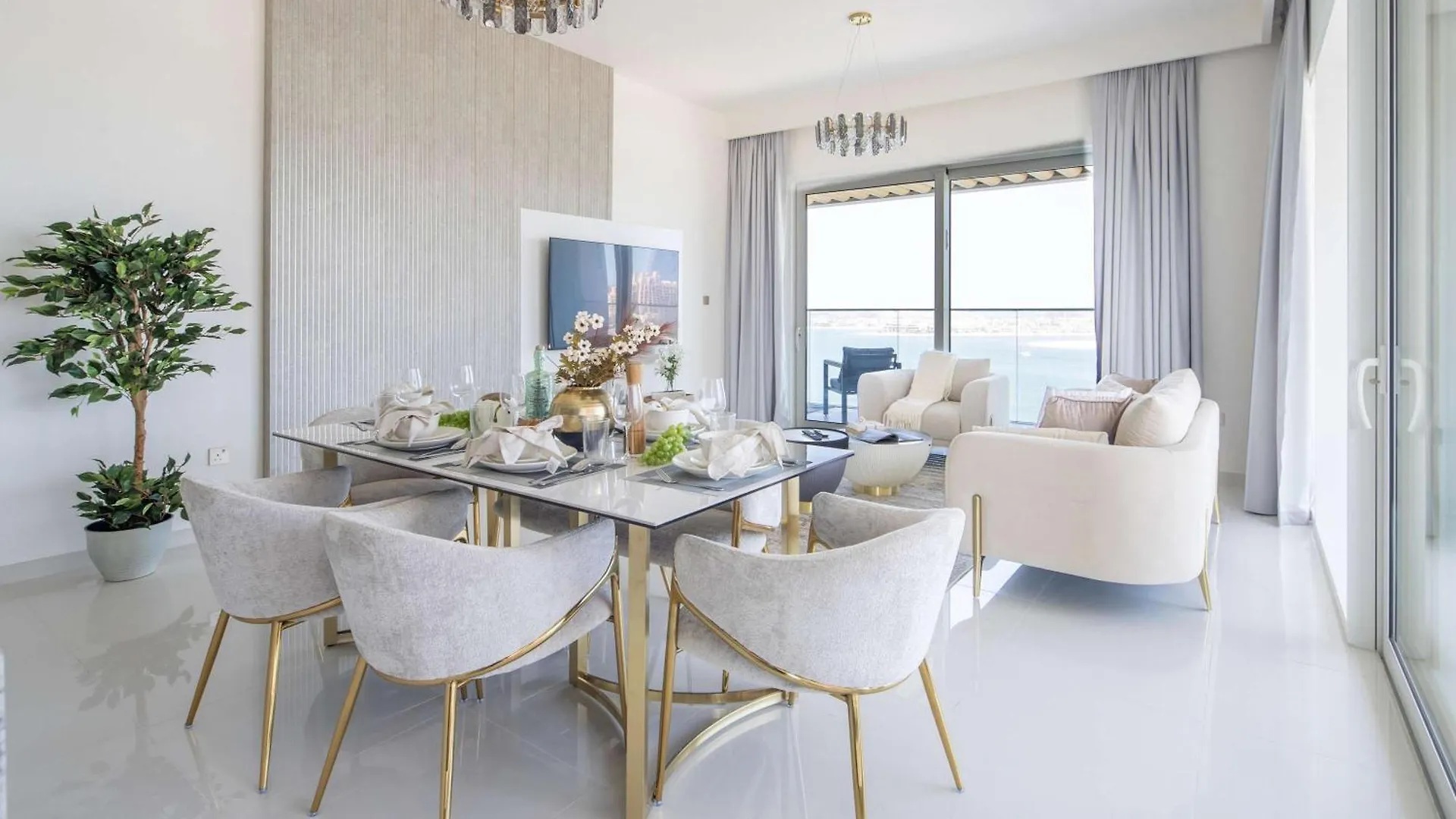 Frank Porter - Grand Bleu Dubai Apartment
