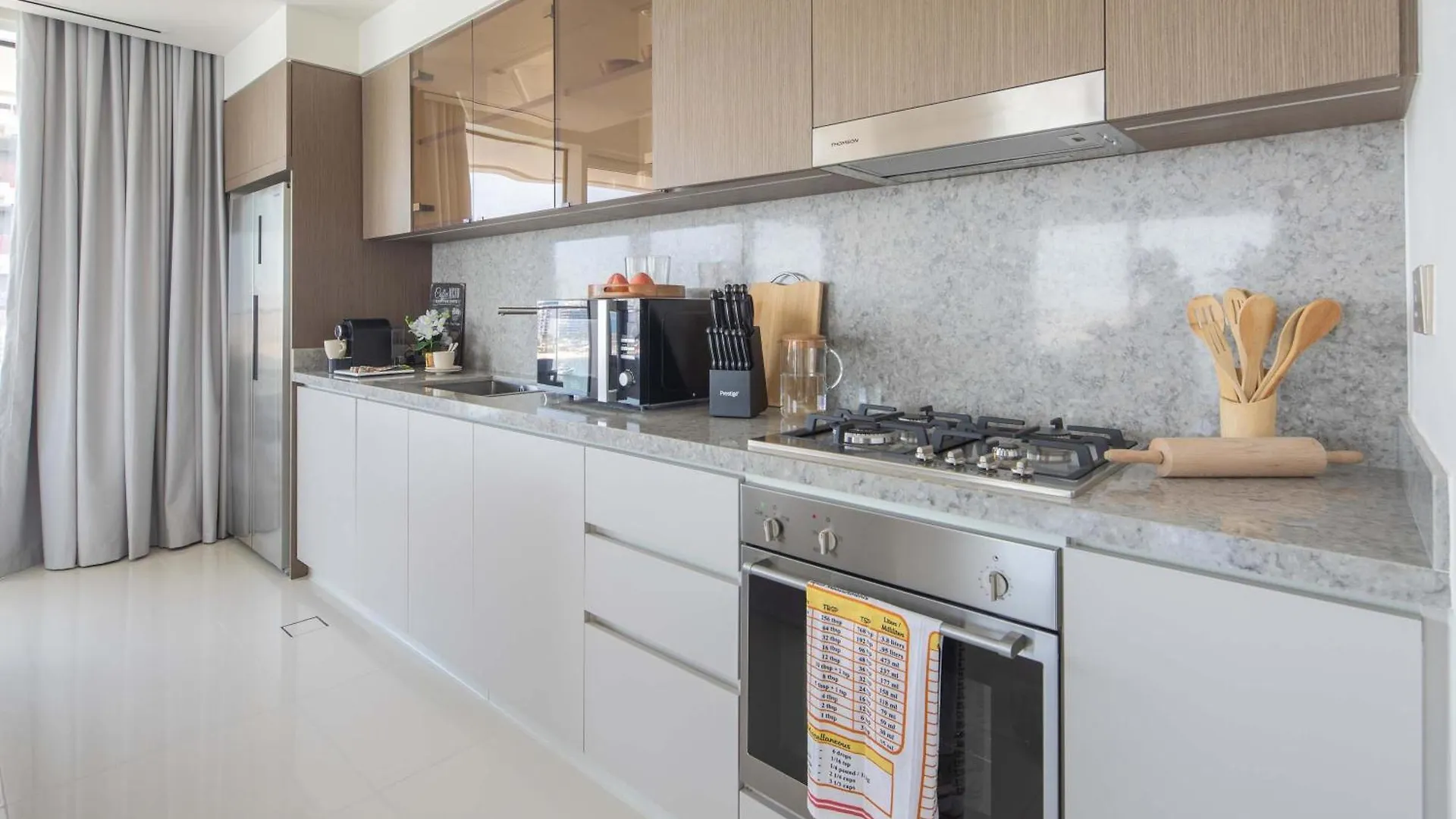 Apartment Frank Porter - Grand Bleu Dubai